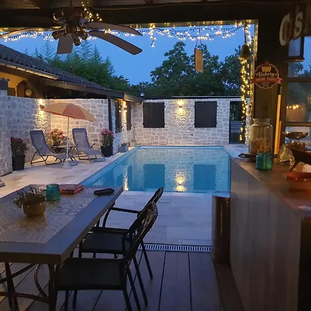 Holidayhomepoujol 4-5 Persons